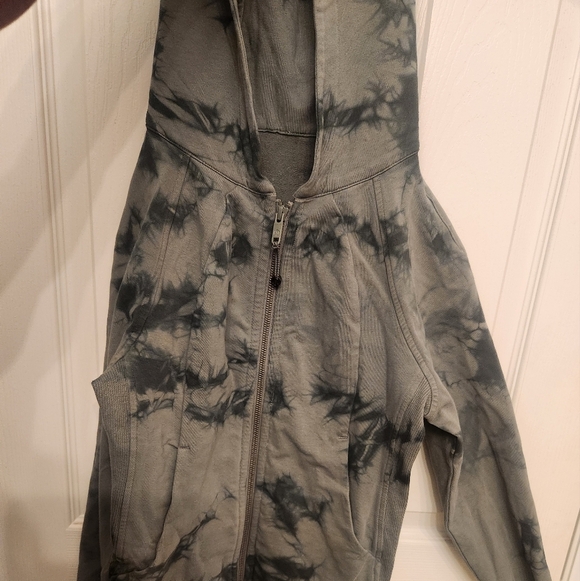 Lululemon Scuba Hoodie - full zipper - Picture 6 of 7